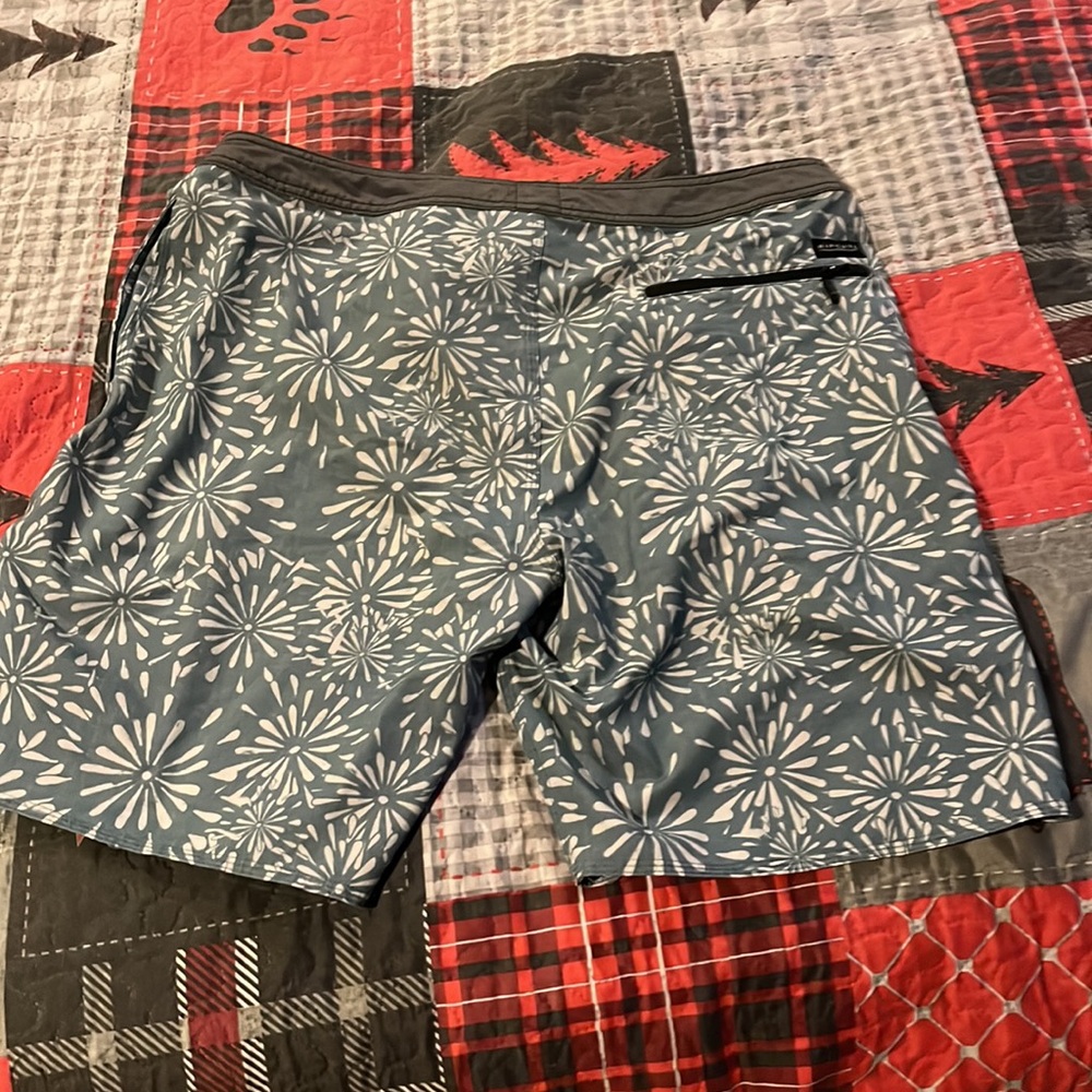 Men’s Ripcurl swimsuit. - Picture 4 of 4
